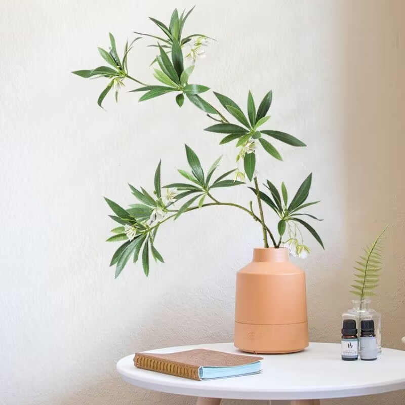 Dracaena Marginata - 35.43 Inç Yapay Su Taşı Banyan